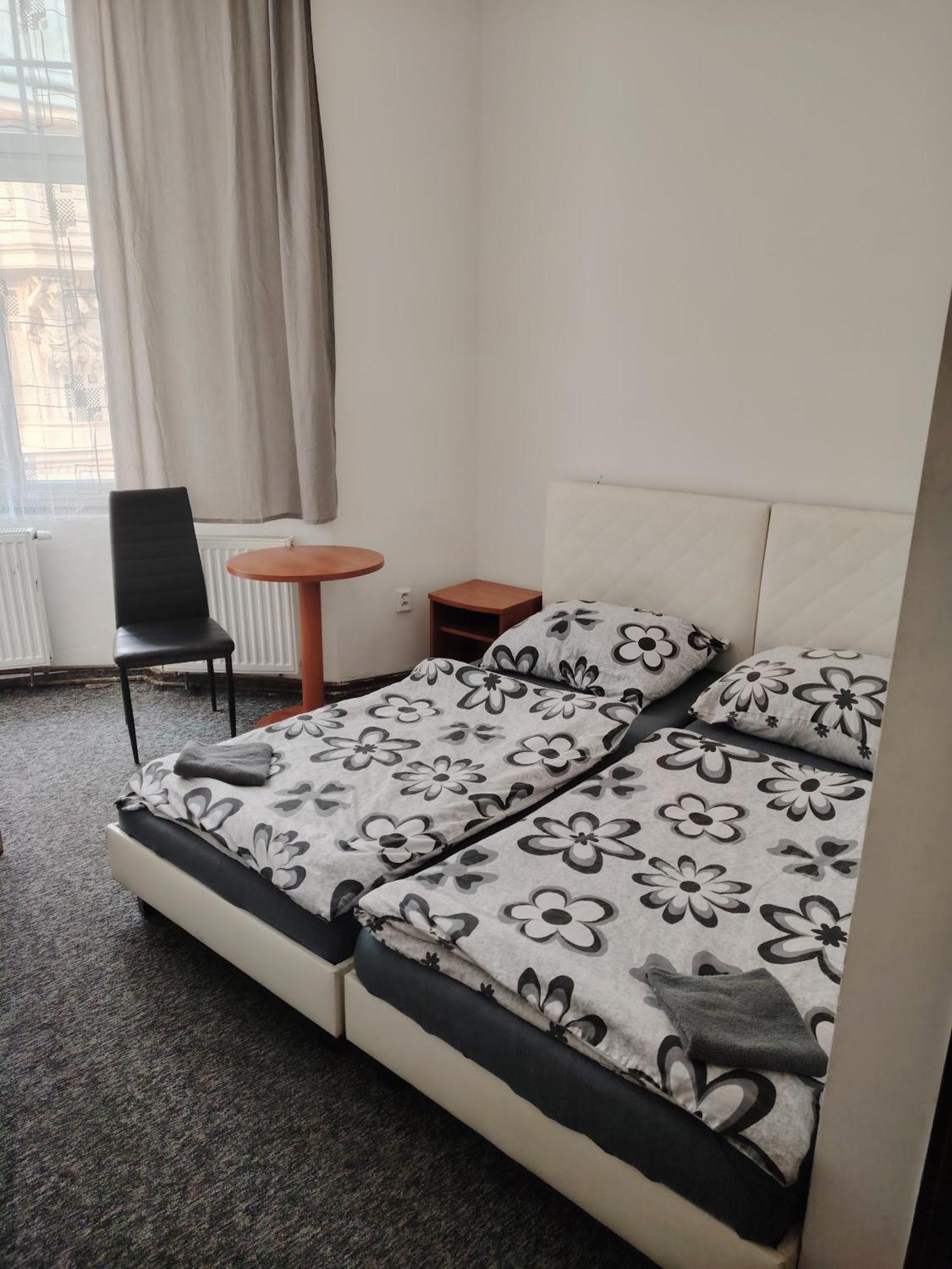 Centrum Ostrava - Rooms Екстер'єр фото