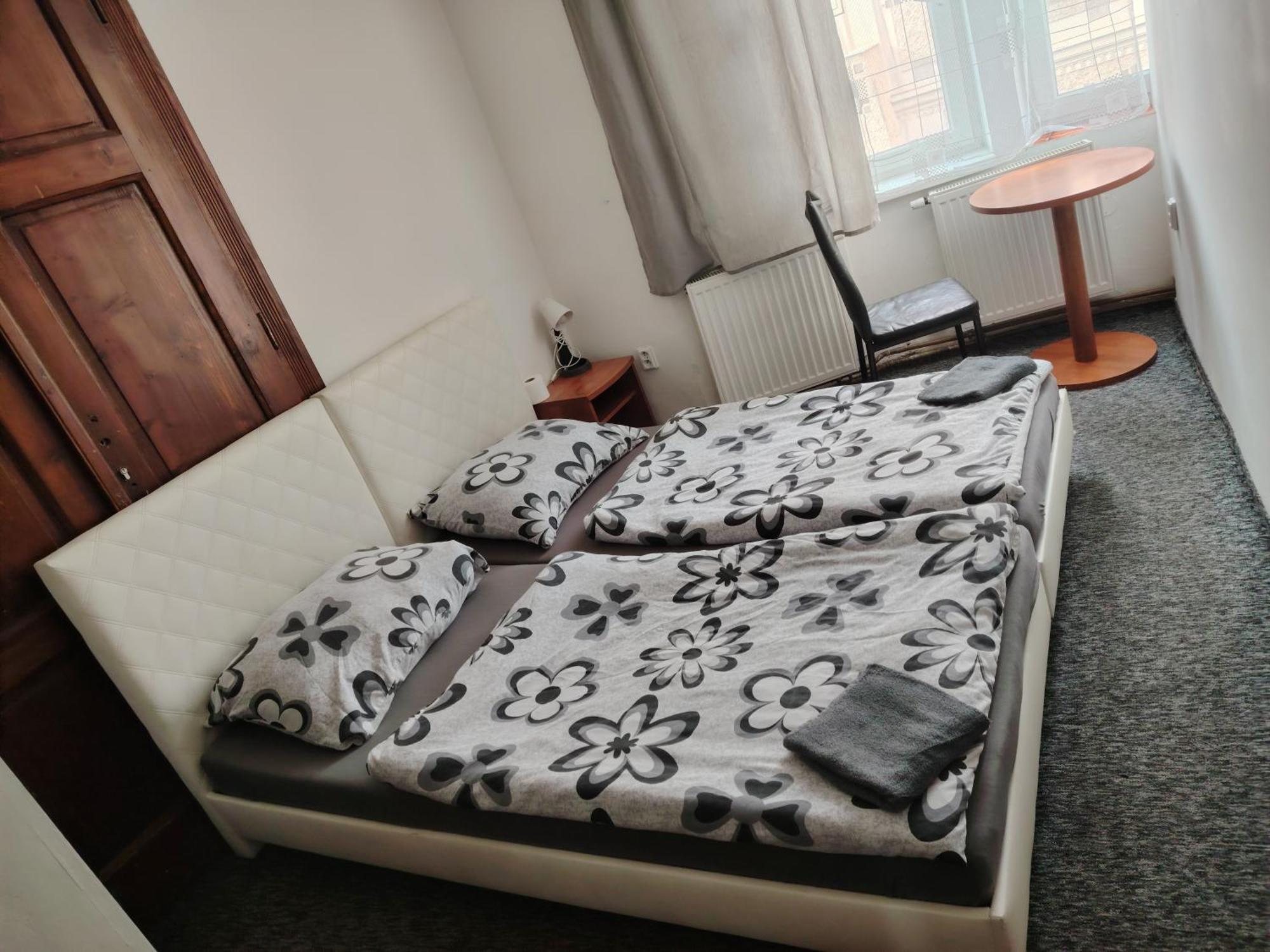 Centrum Ostrava - Rooms Екстер'єр фото
